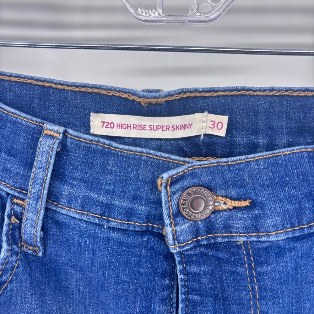 Levi's 720 High Rise Super Skinny Jeans Size 30 Dark Wash Denim Women 29" inseam - Picture 3 of 7